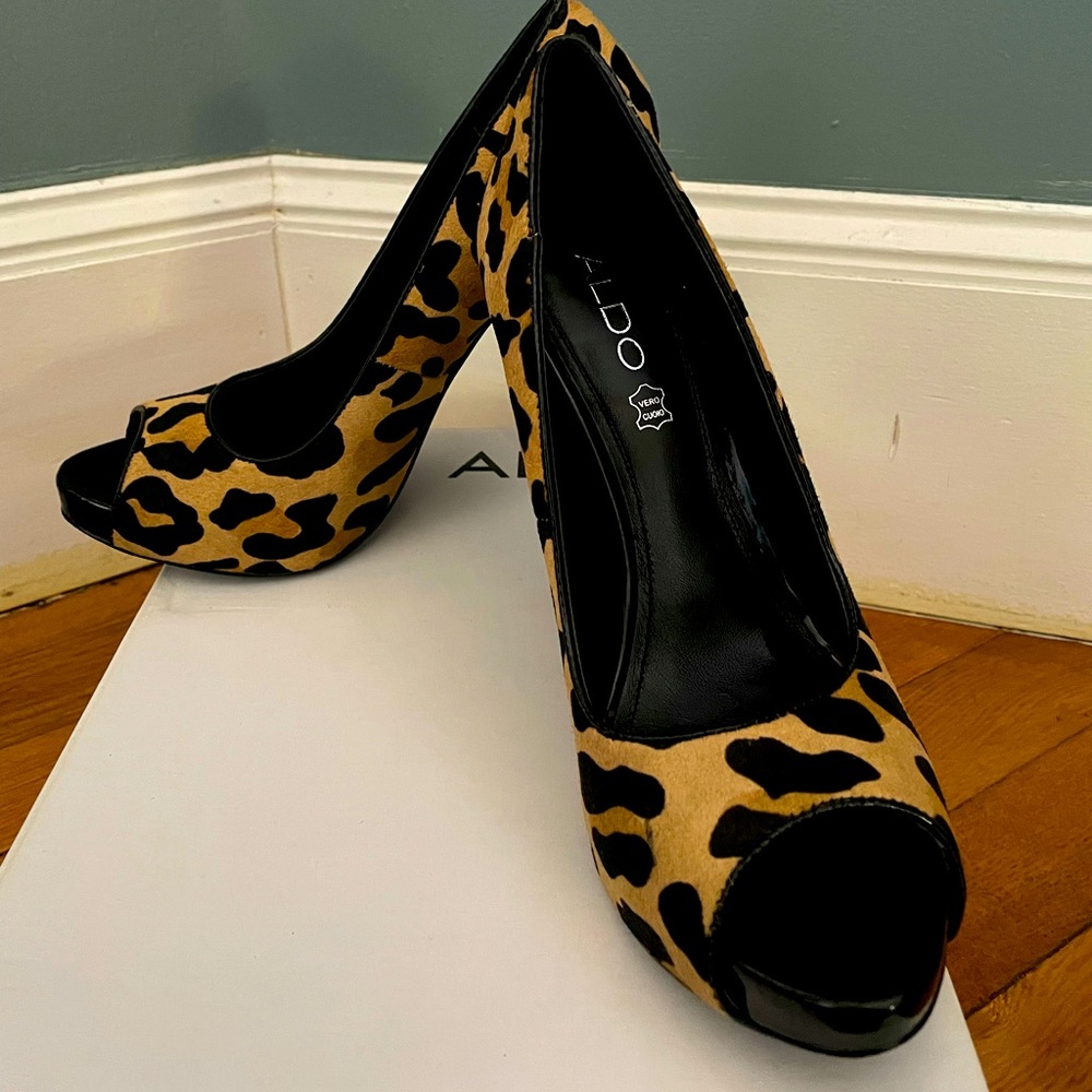 Leopard heels Aldos size 8